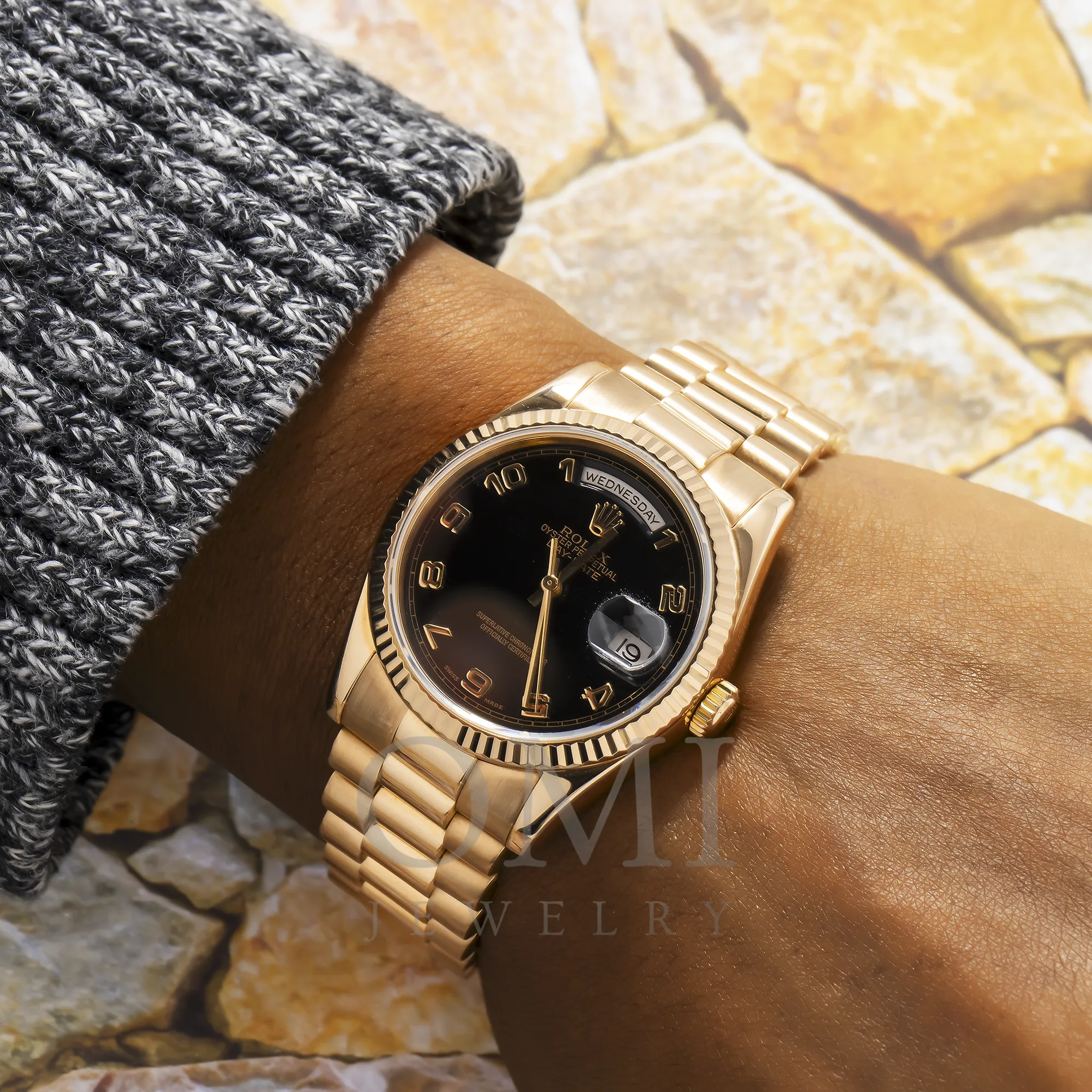 18K ROSE GOLD ROLEX DAY-DATE 118235 36MM WITH BLACK NUMERALS DIAL