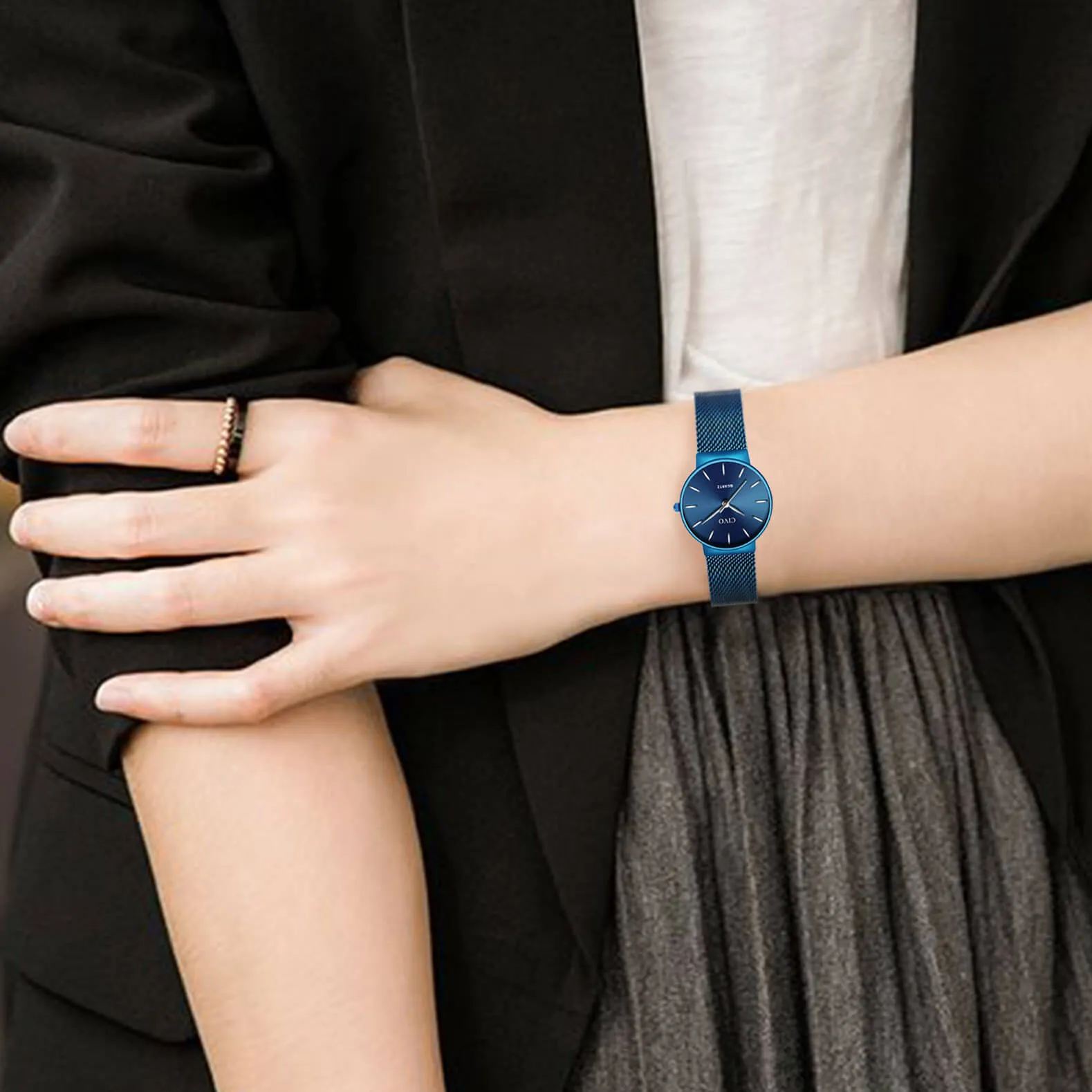 8068C | Quartz Women Watch | Mesh Band