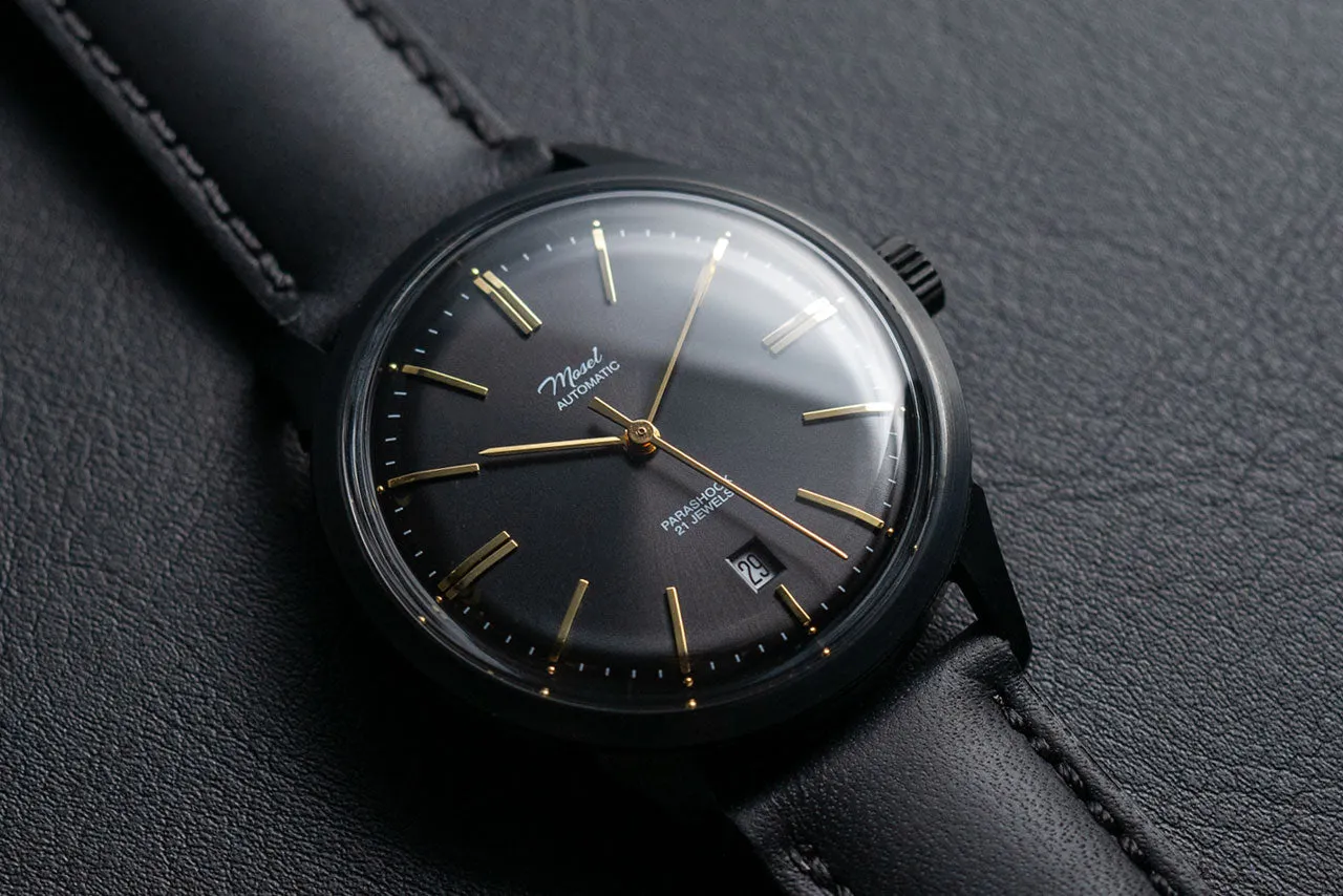 DWC - Black domed sunray dial with applied indices and 6 o'clock date window (Miyota 8215 / 8315)